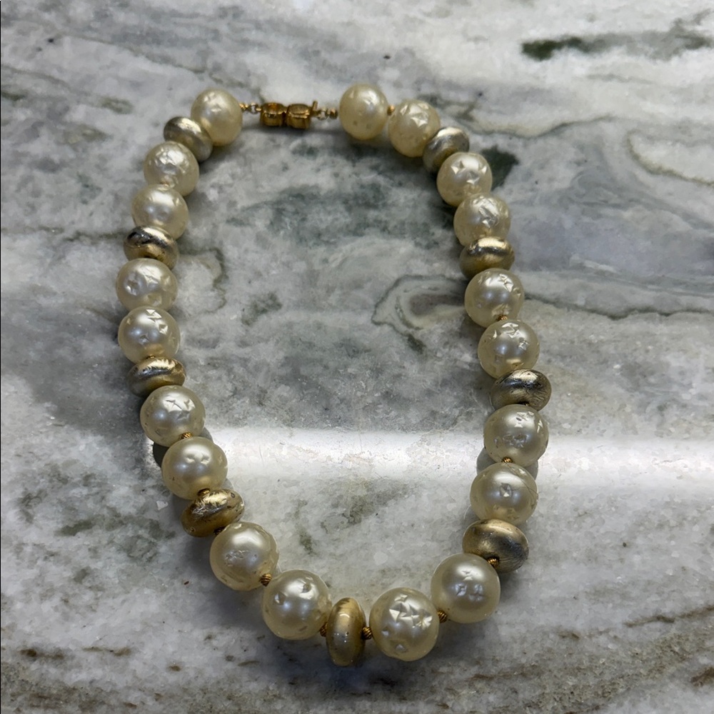Hattie Carnegie Luxurious Gold and Cream Beaded Necklace Excellent Condition
